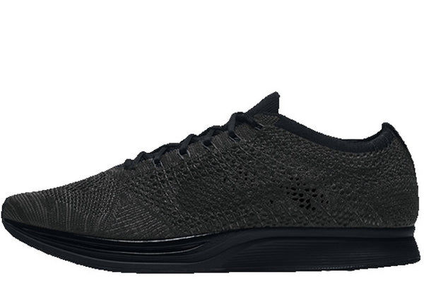 Nike Flyknit Racer Blackout